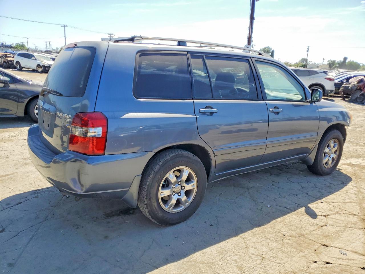 2005 TOYOTA HIGHLANDER
