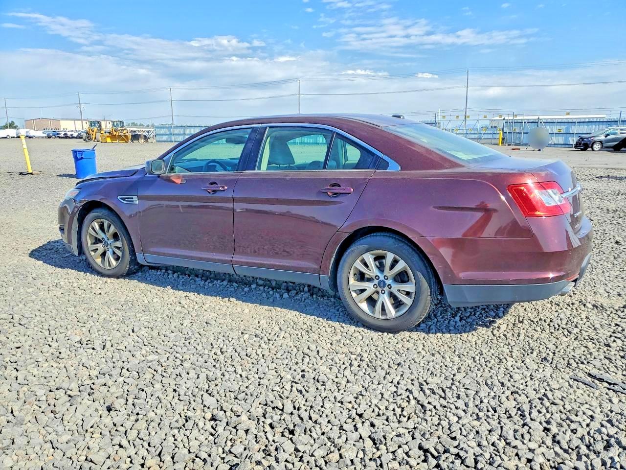 2010 FORD TAURUS