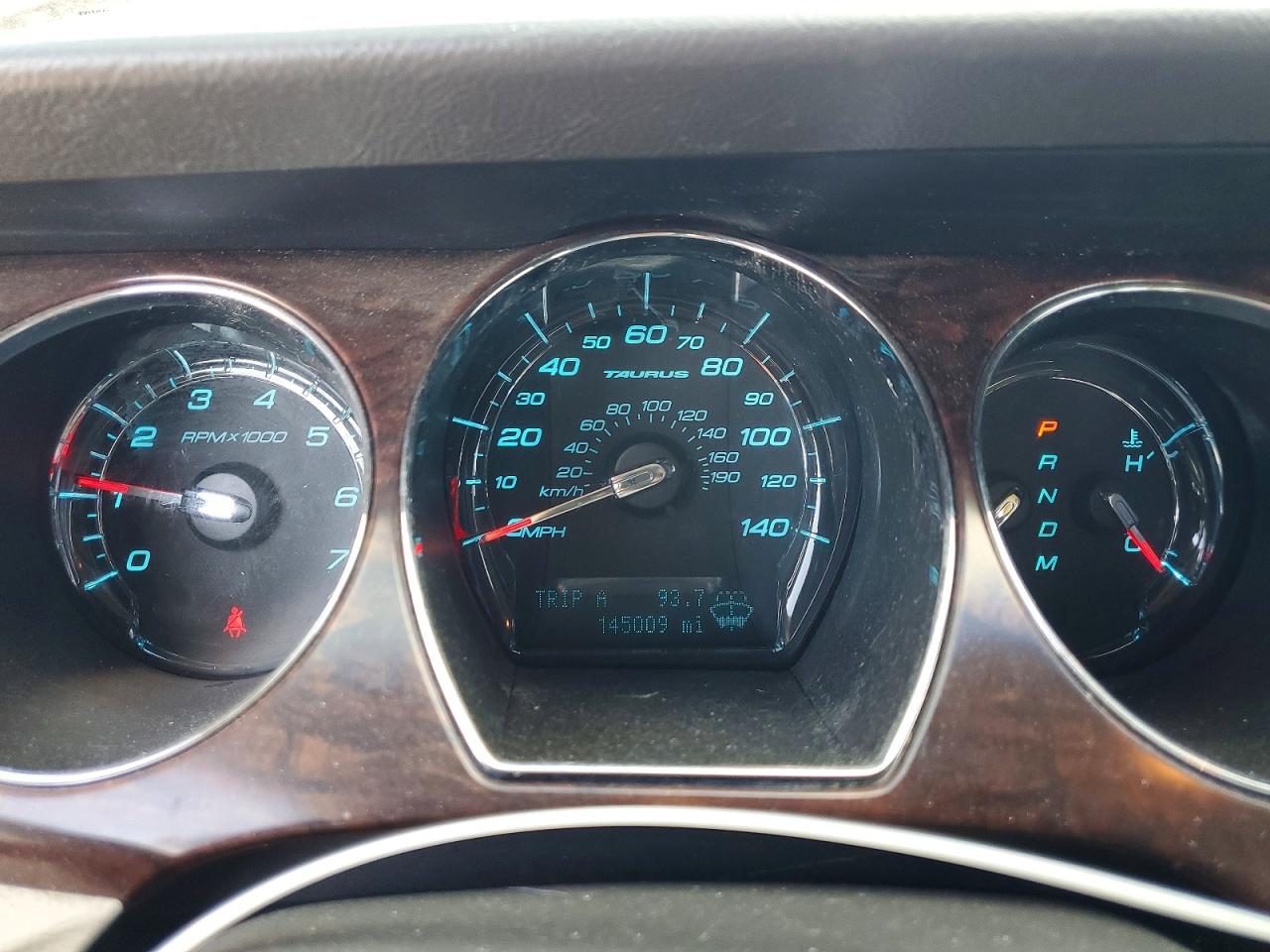2010 FORD TAURUS