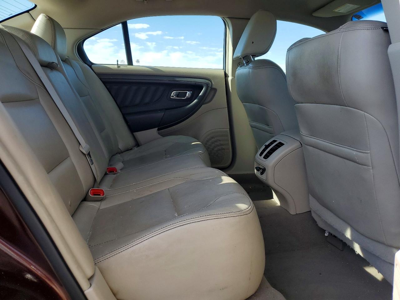 2010 FORD TAURUS
