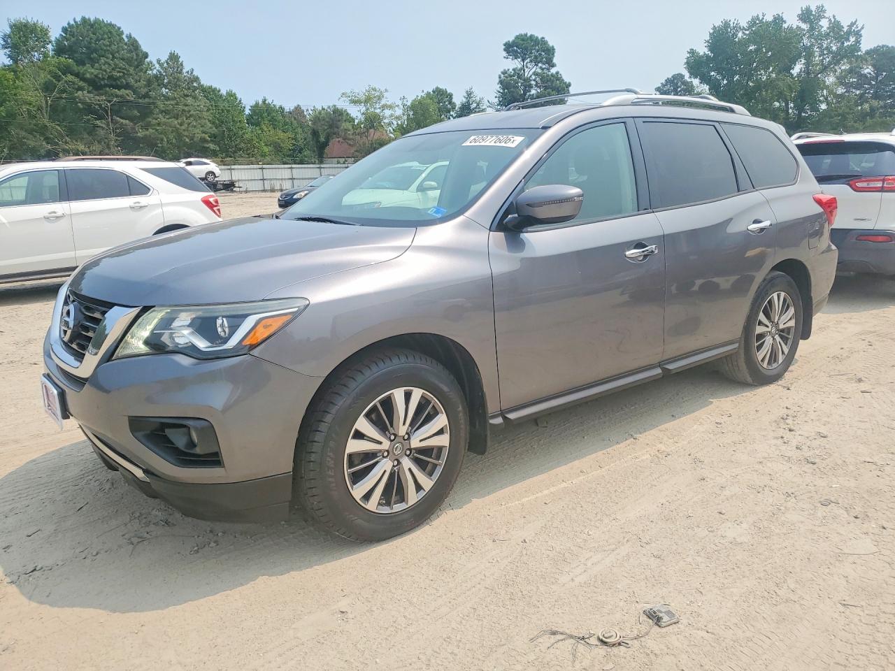 2017 NISSAN PATHFINDER