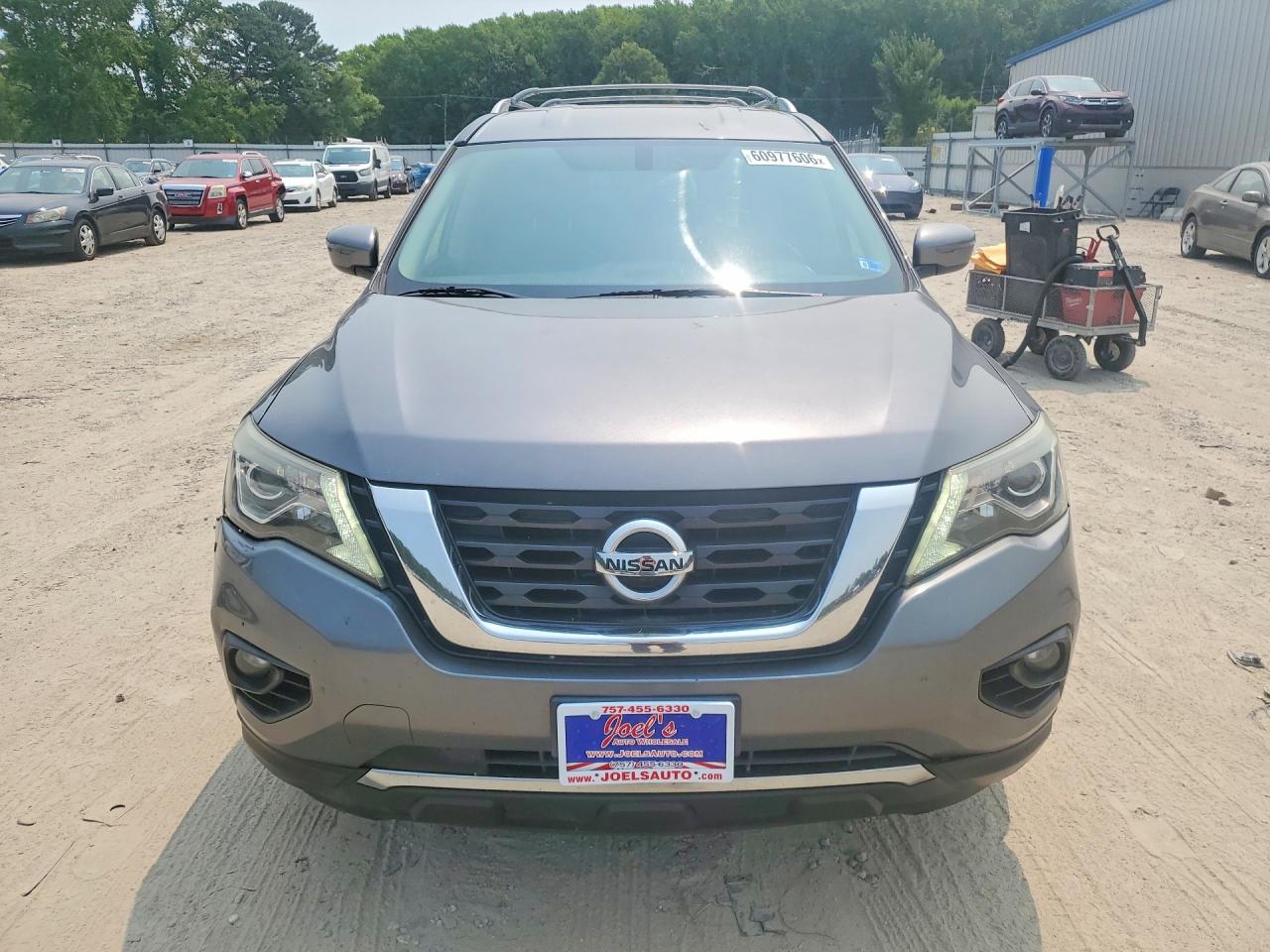2017 NISSAN PATHFINDER
