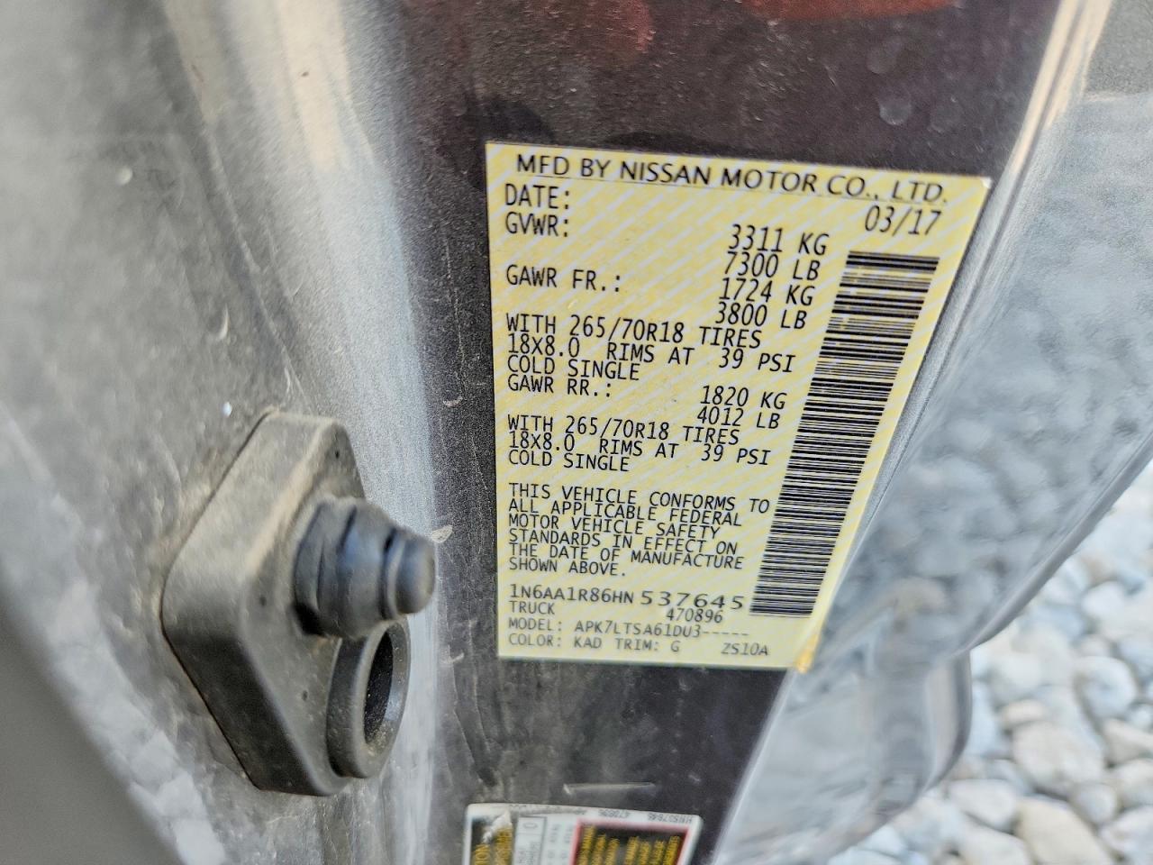 2017 NISSAN TITAN