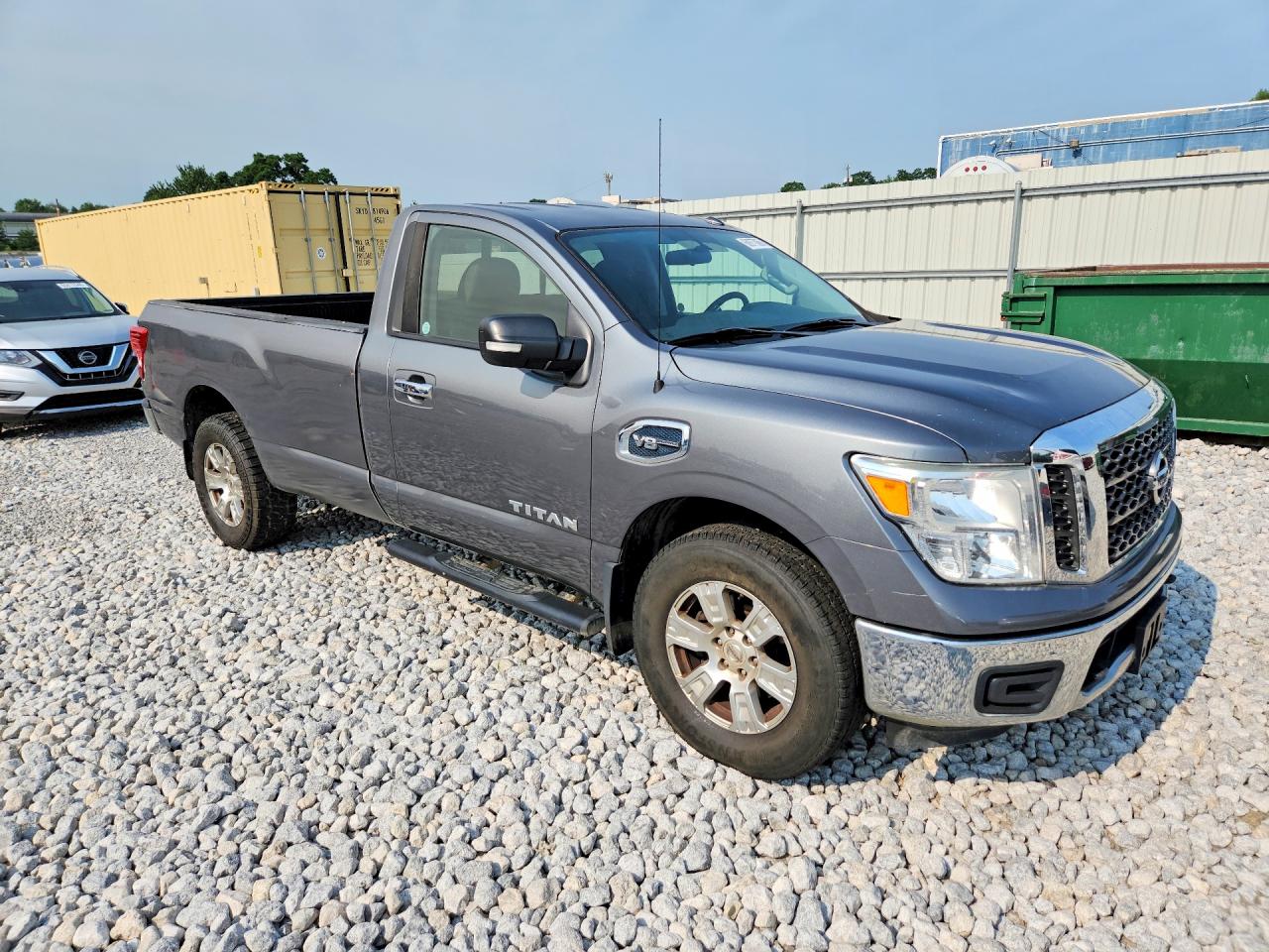 2017 NISSAN TITAN