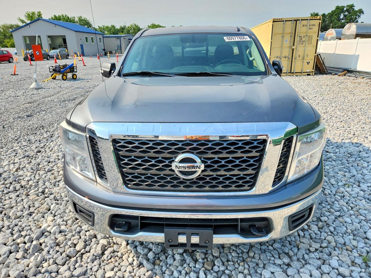 2017 NISSAN TITAN