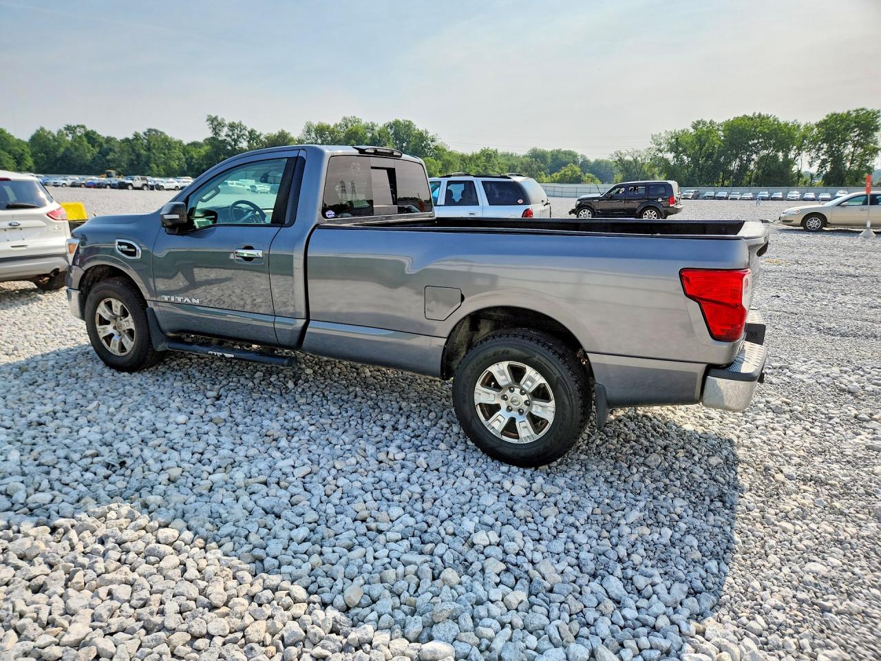 2017 NISSAN TITAN