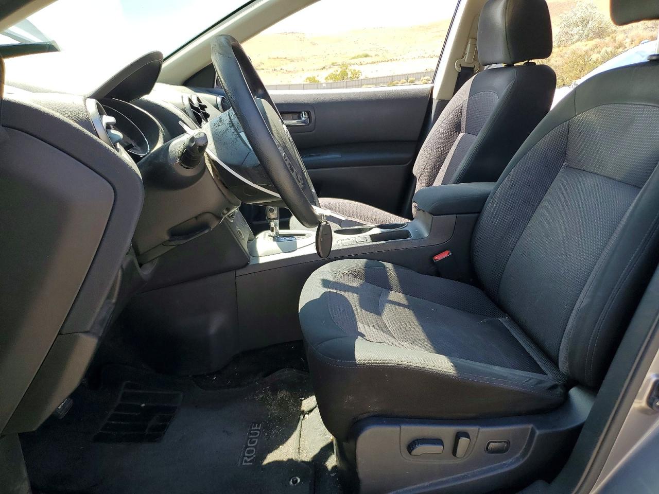 2013 NISSAN ROGUE