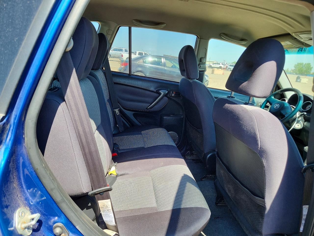 2004 TOYOTA RAV4