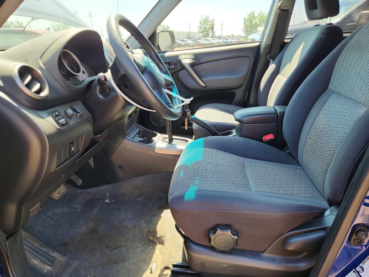 2004 TOYOTA RAV4