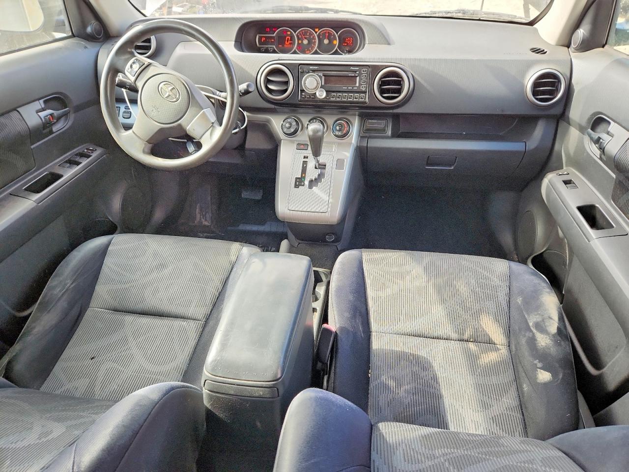 2011 TOYOTA SCION