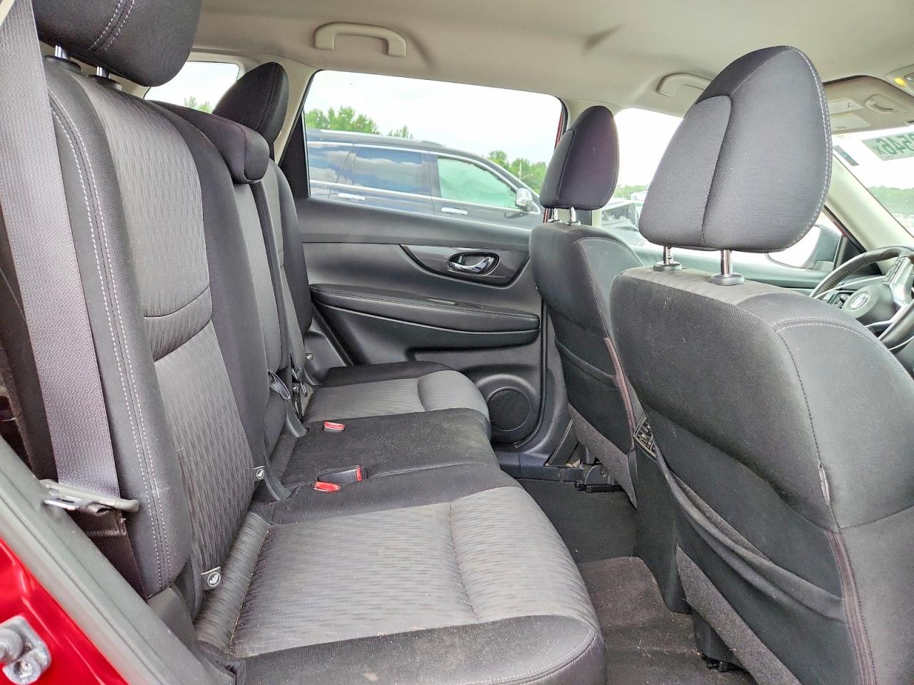 2017 NISSAN ROGUE