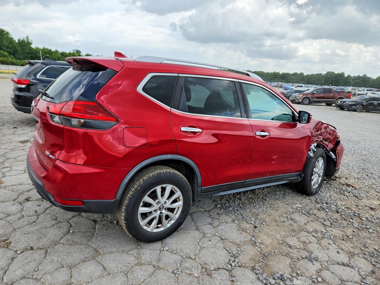 2017 NISSAN ROGUE