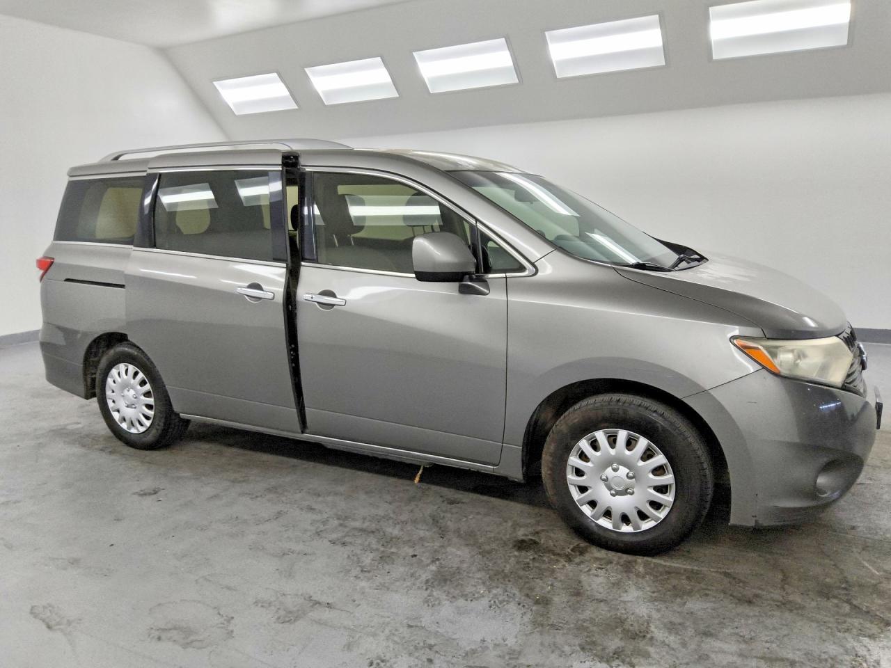 2013 NISSAN QUEST