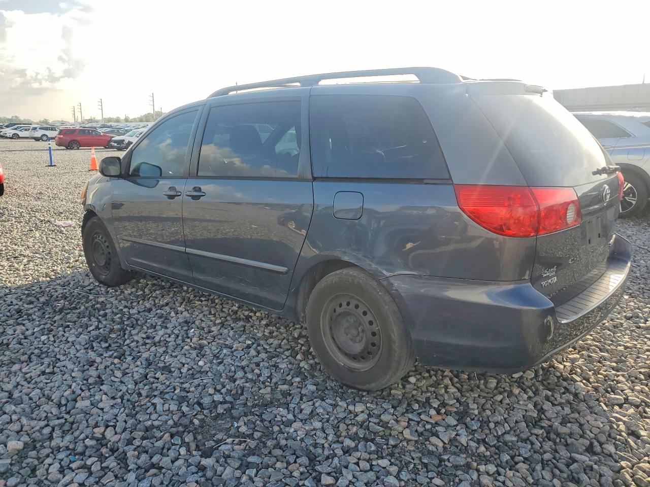 2009 TOYOTA SIENNA