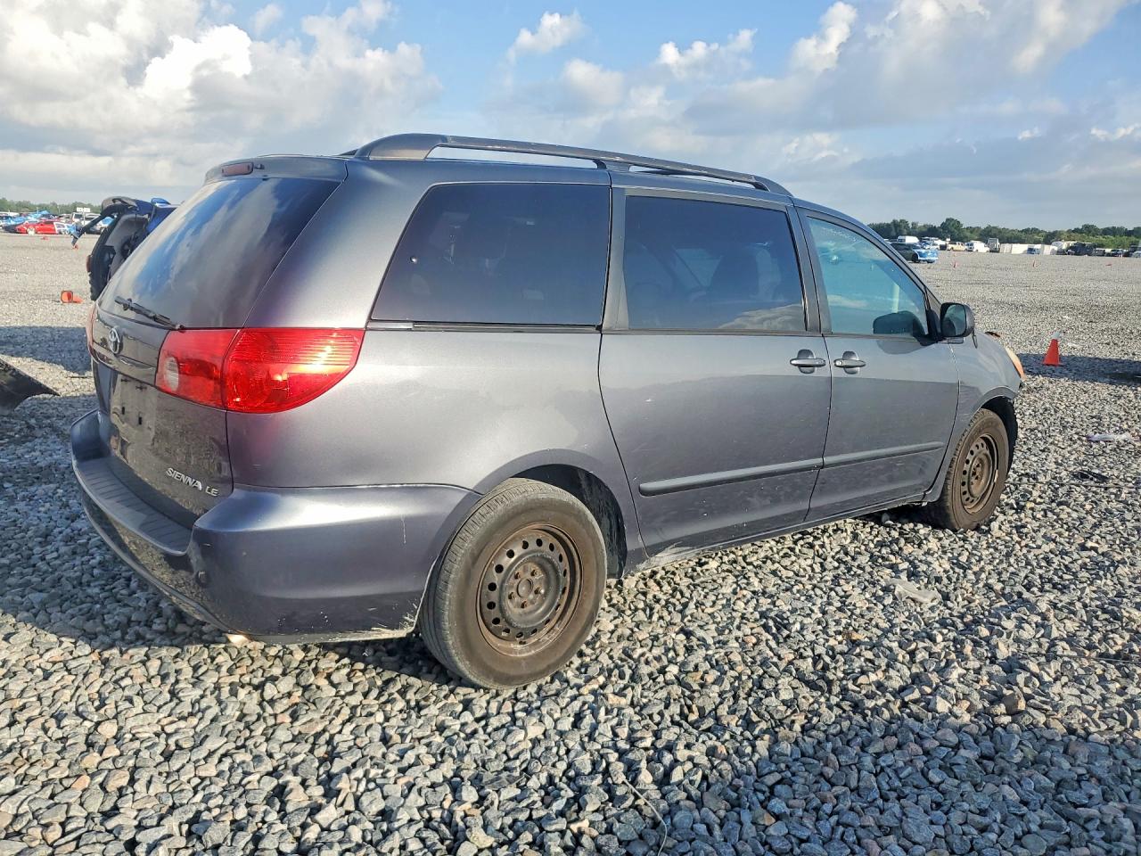 2009 TOYOTA SIENNA