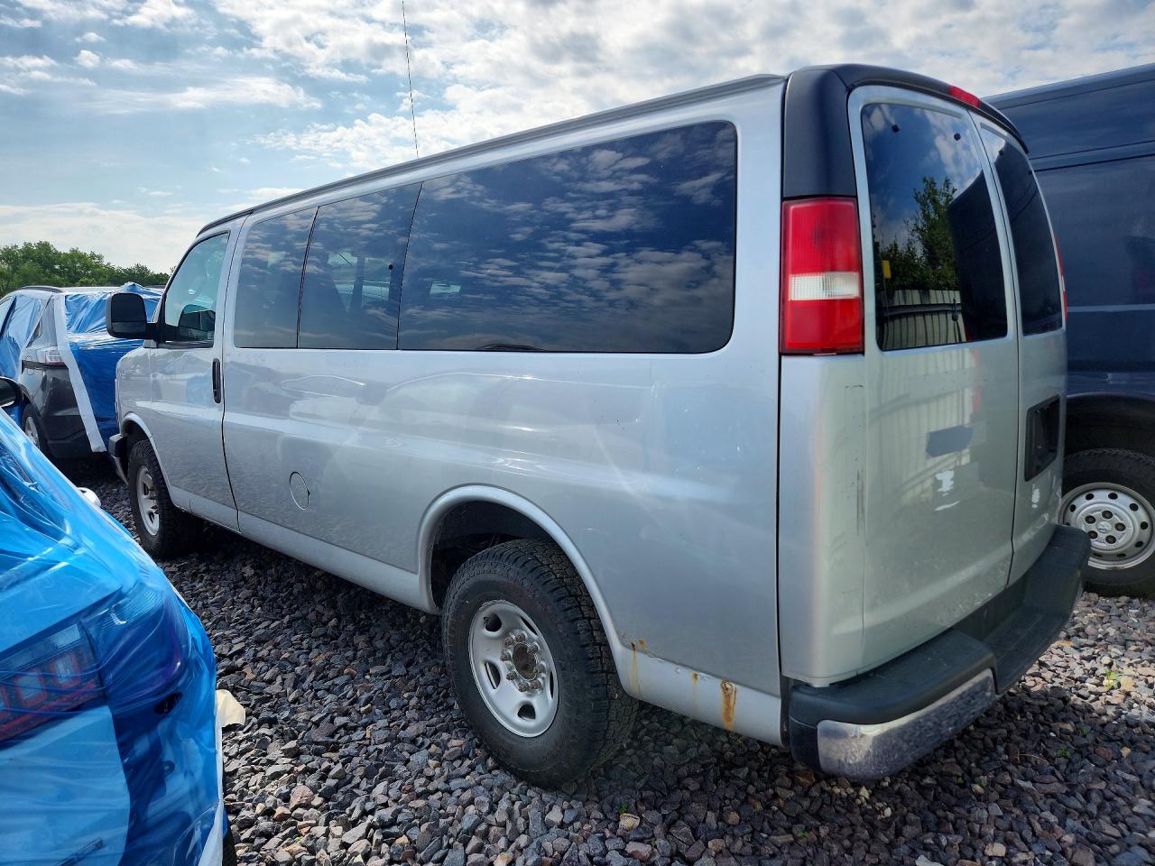 2019 CHEVROLET EXPRESS