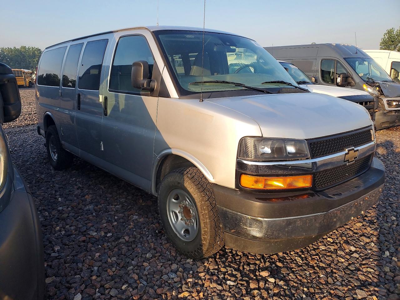 2019 CHEVROLET EXPRESS