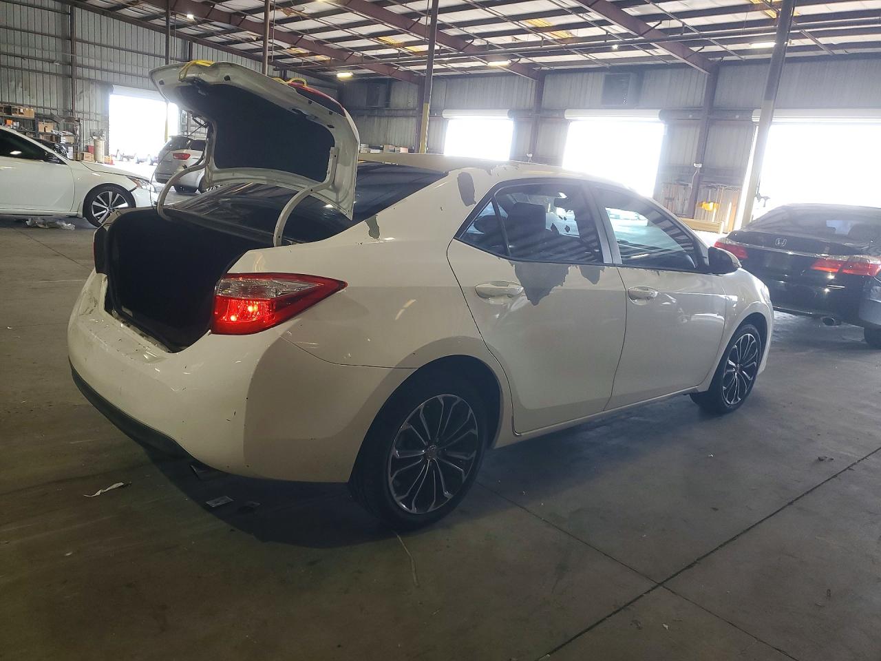 2015 TOYOTA COROLLA