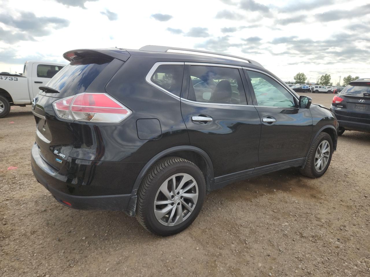2014 NISSAN ROGUE