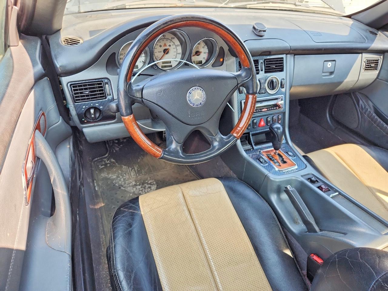 2001 MERCEDES-BENZ SLK-CLASS
