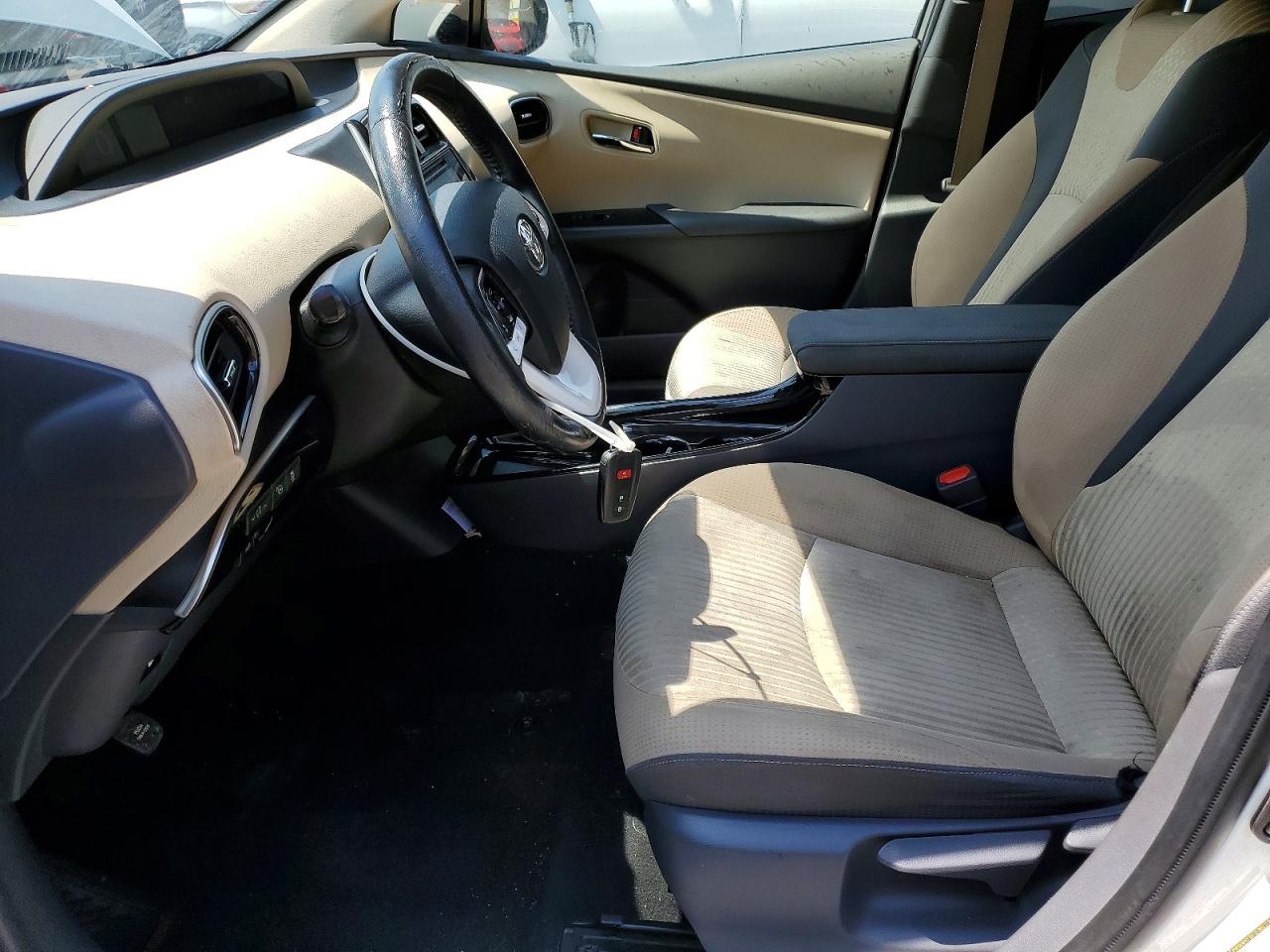 2018 TOYOTA PRIUS