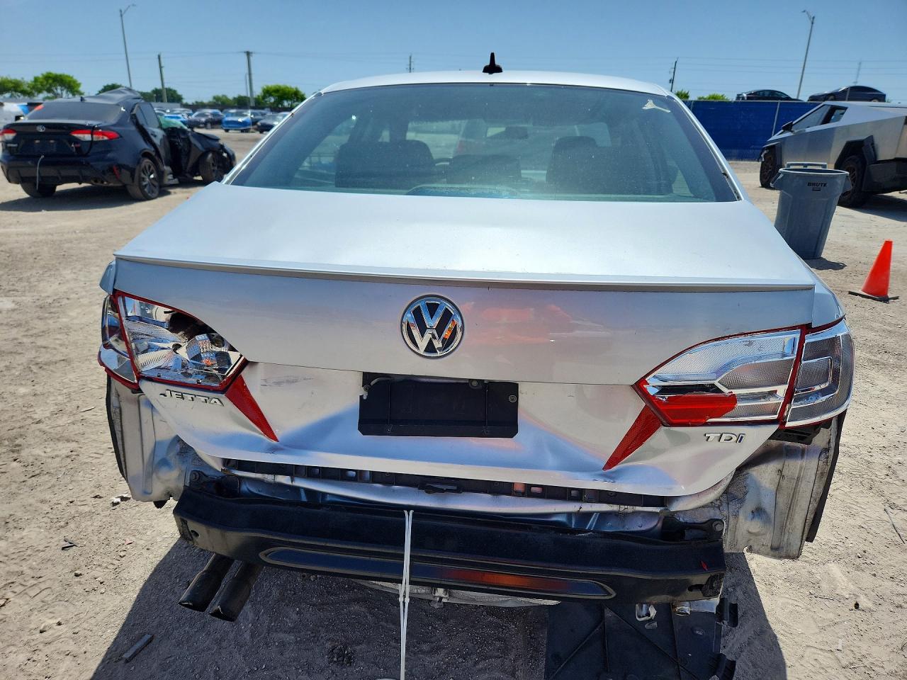 2012 VOLKSWAGEN JETTA