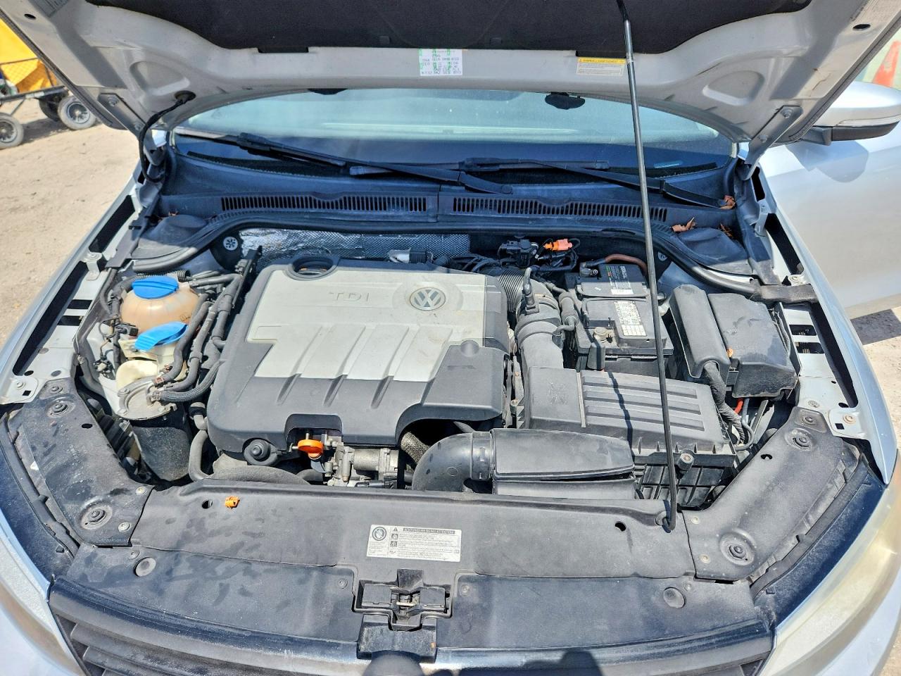 2012 VOLKSWAGEN JETTA