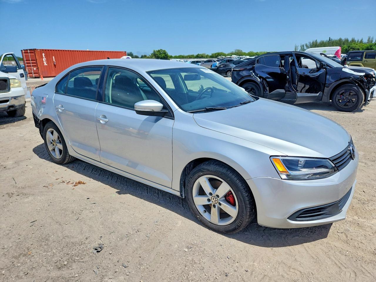 2012 VOLKSWAGEN JETTA