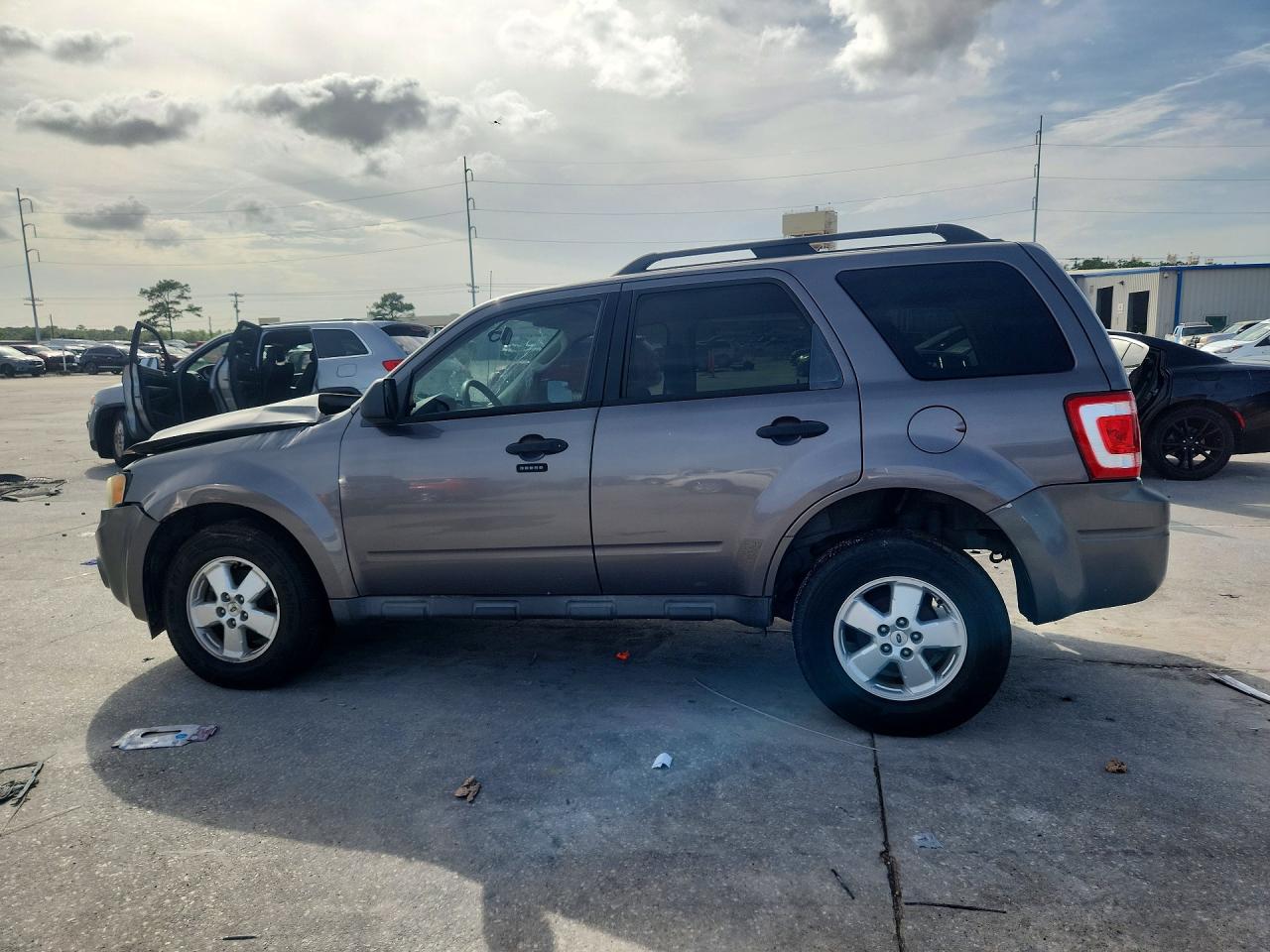 2010 FORD ESCAPE