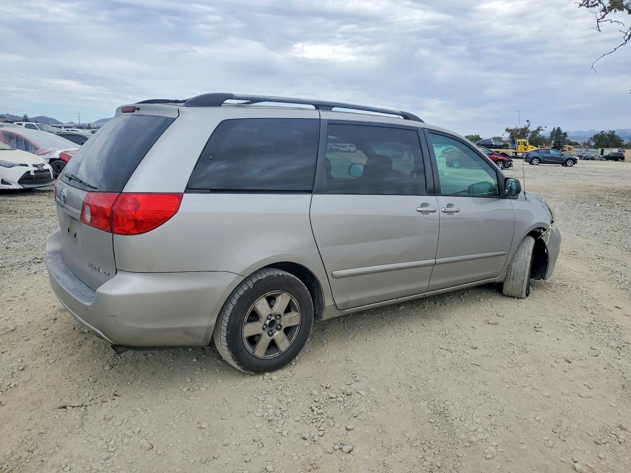 2006 TOYOTA SIENNA