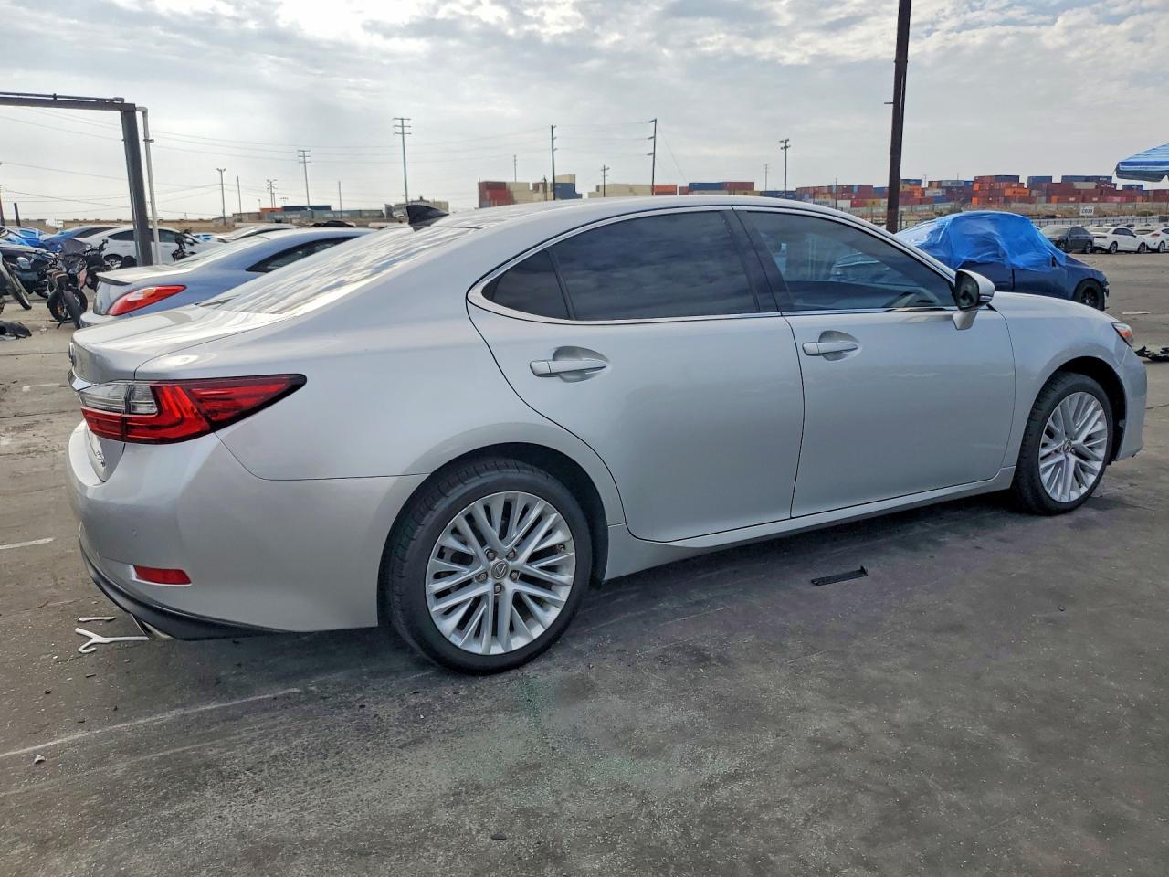 2017 LEXUS ES350