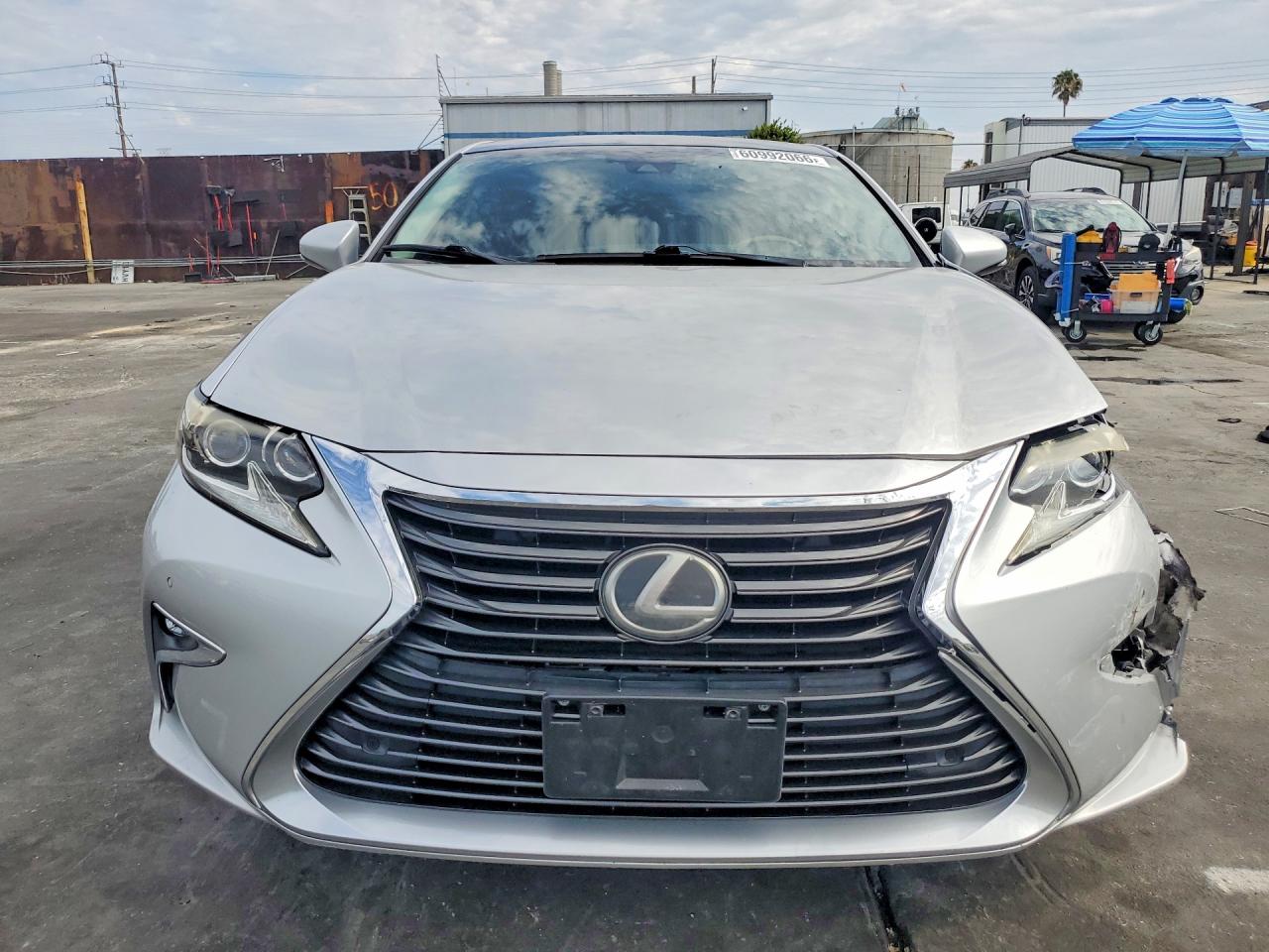 2017 LEXUS ES350
