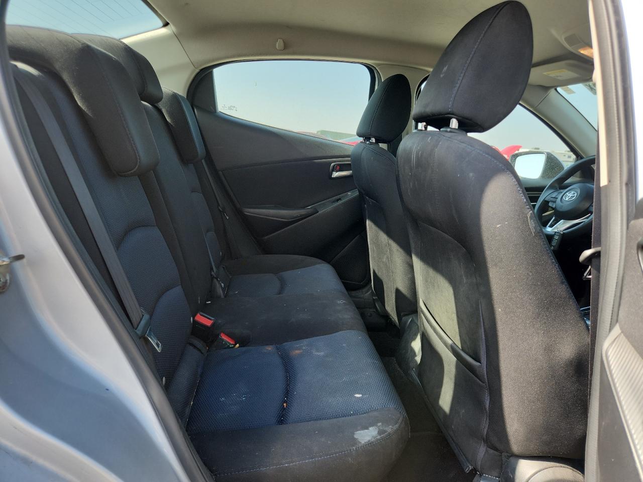 2017 TOYOTA YARIS