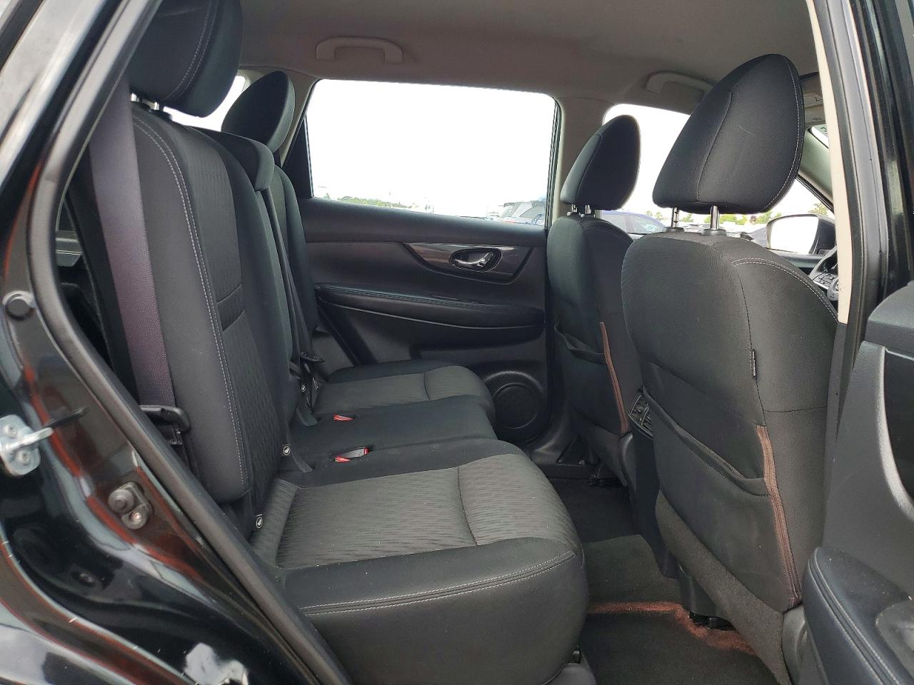 2017 NISSAN ROGUE