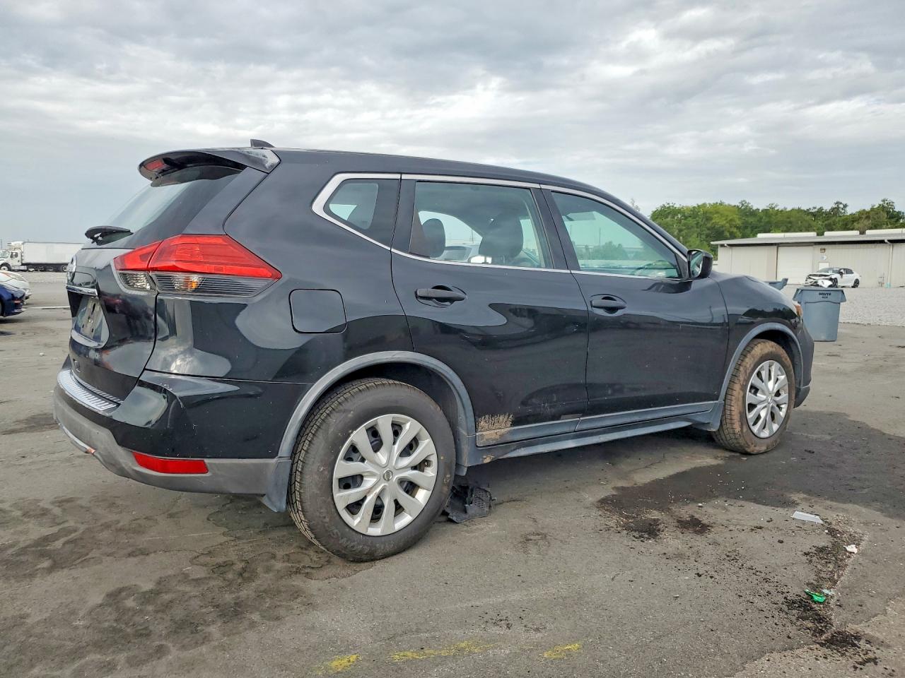 2017 NISSAN ROGUE