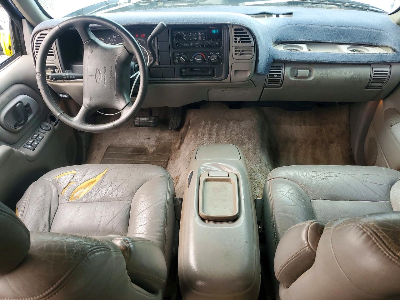 1995 CHEVROLET SUBURBAN