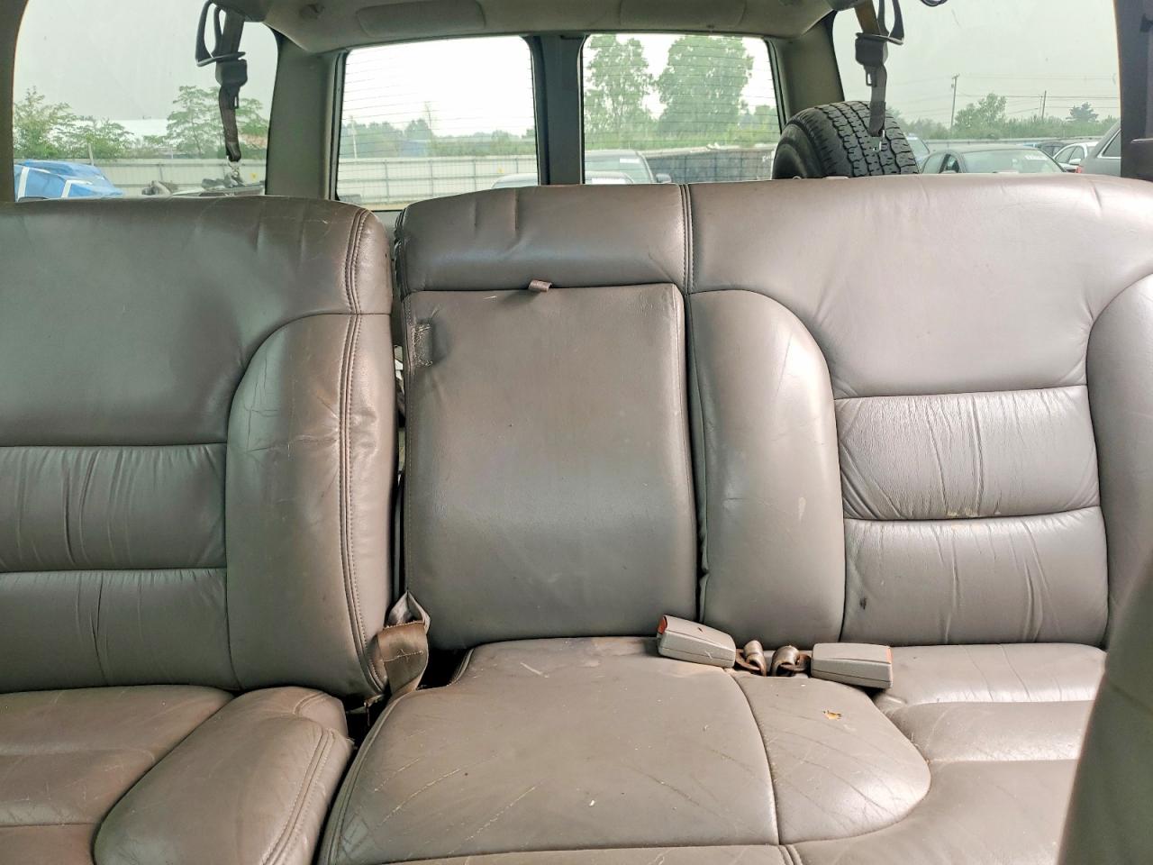 1995 CHEVROLET SUBURBAN
