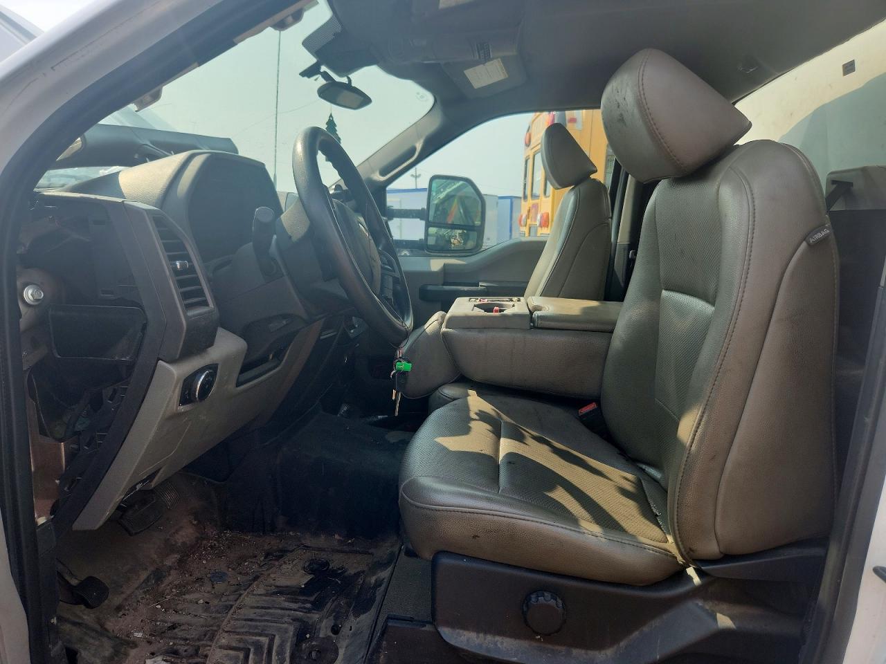 2022 FORD F550