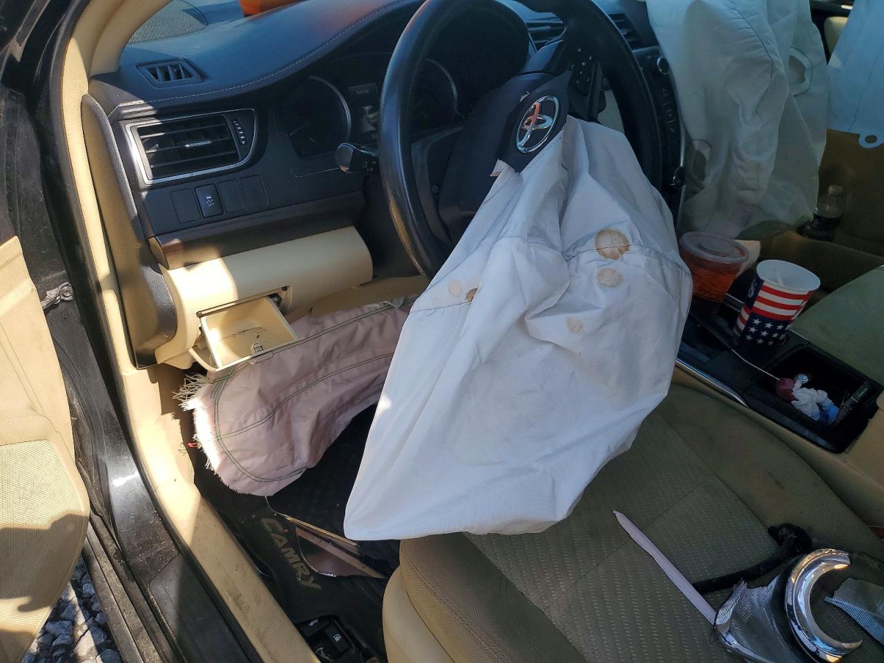2016 TOYOTA CAMRY