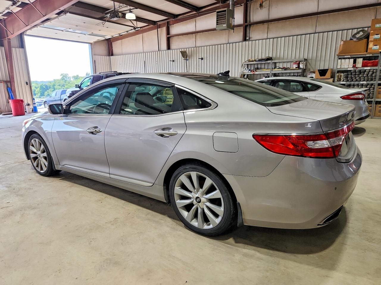 2013 HYUNDAI AZERA