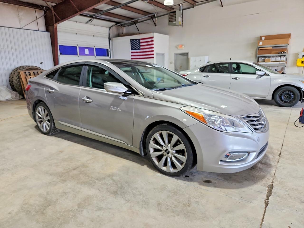 2013 HYUNDAI AZERA