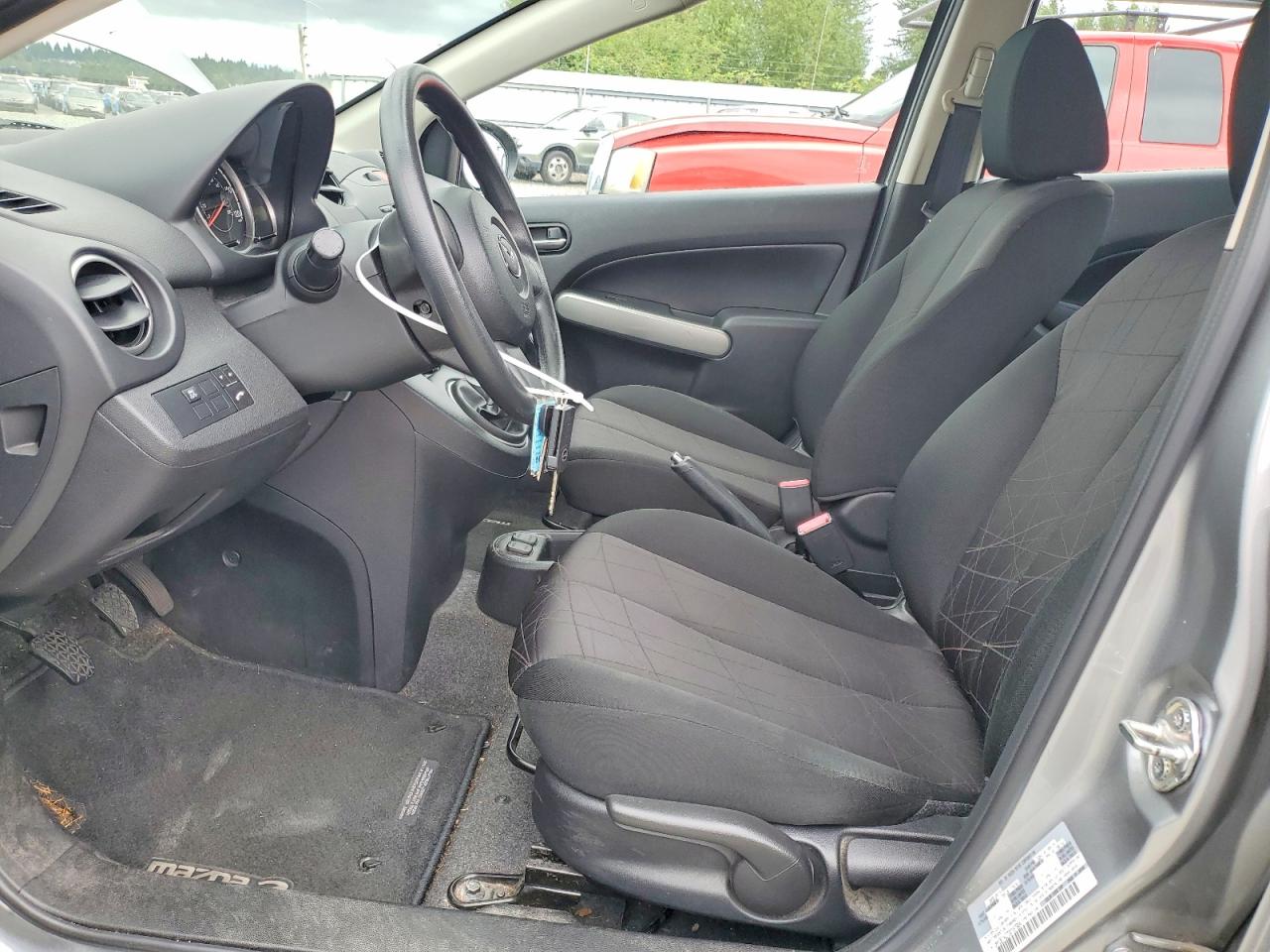 2013 MAZDA 2