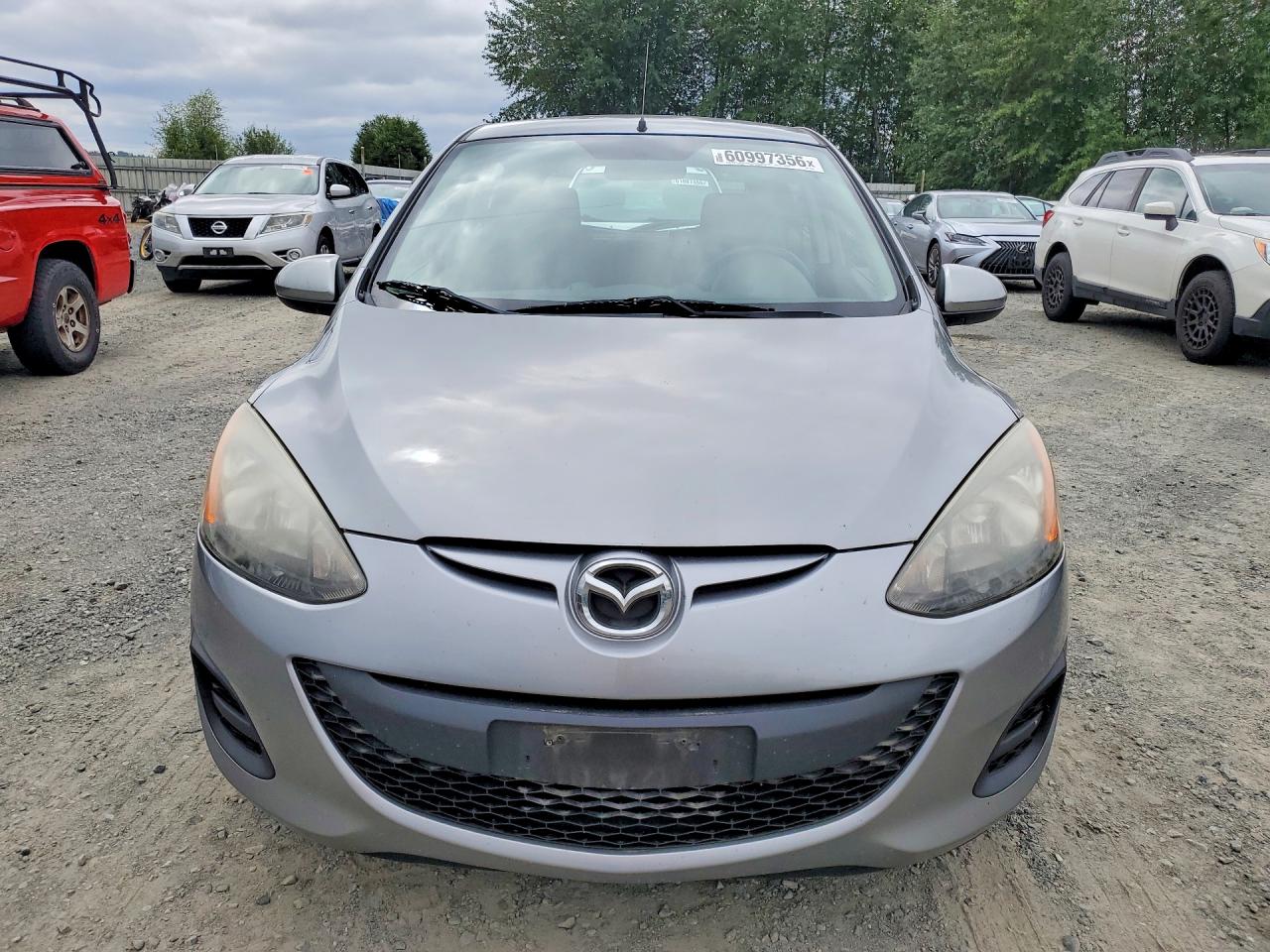 2013 MAZDA 2