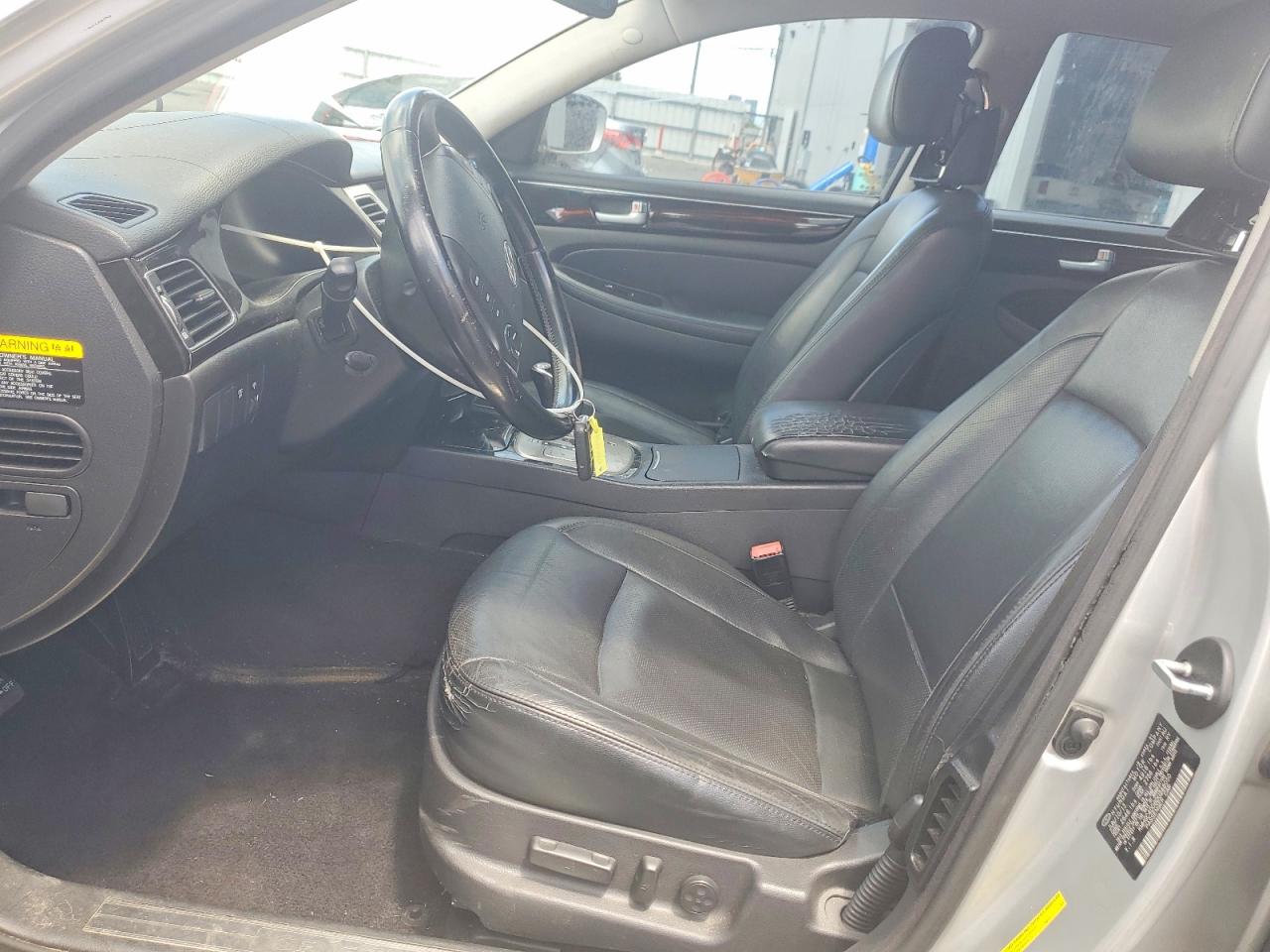 2013 HYUNDAI GENESIS