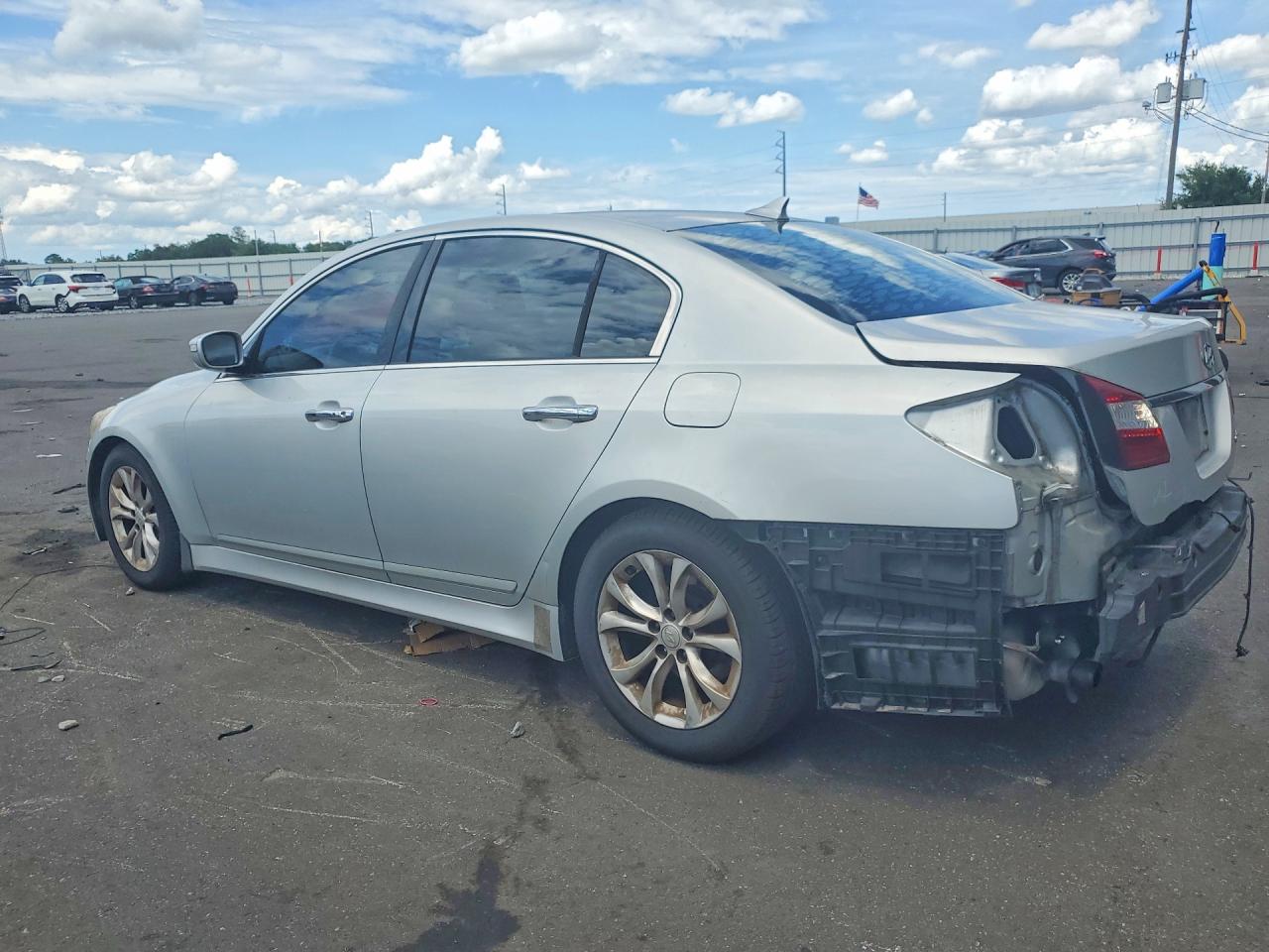 2013 HYUNDAI GENESIS