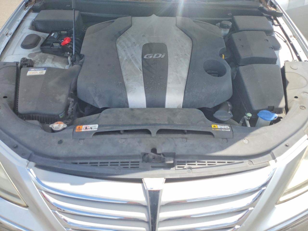 2013 HYUNDAI GENESIS