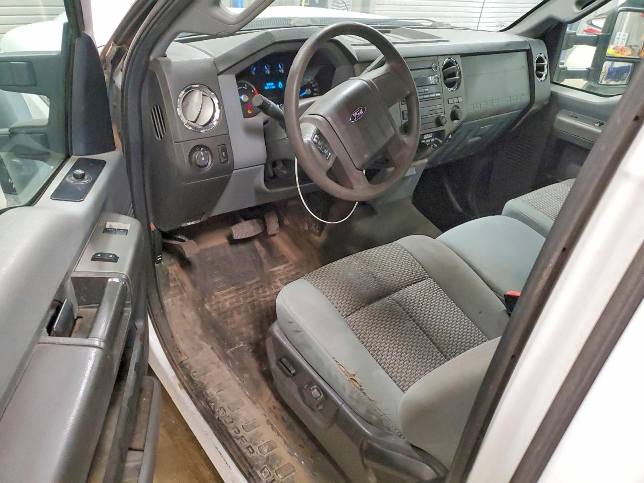 2012 FORD F550