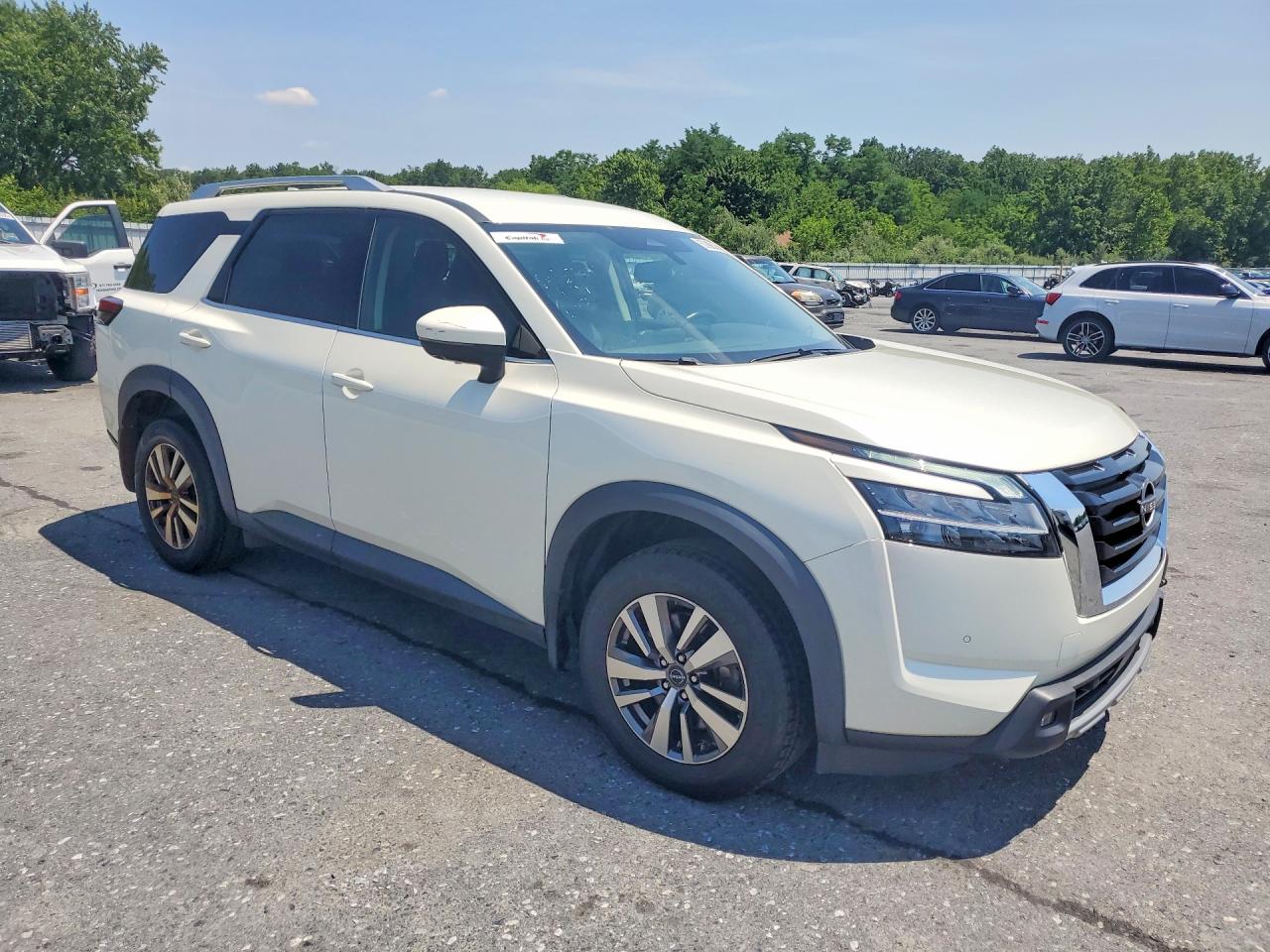 2022 NISSAN PATHFINDER