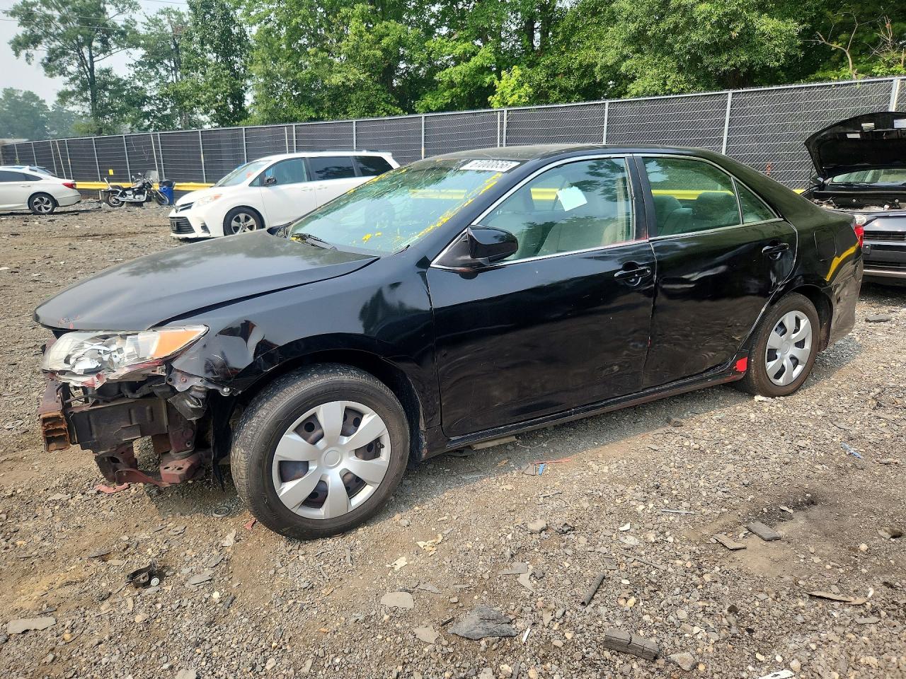 2014 TOYOTA CAMRY