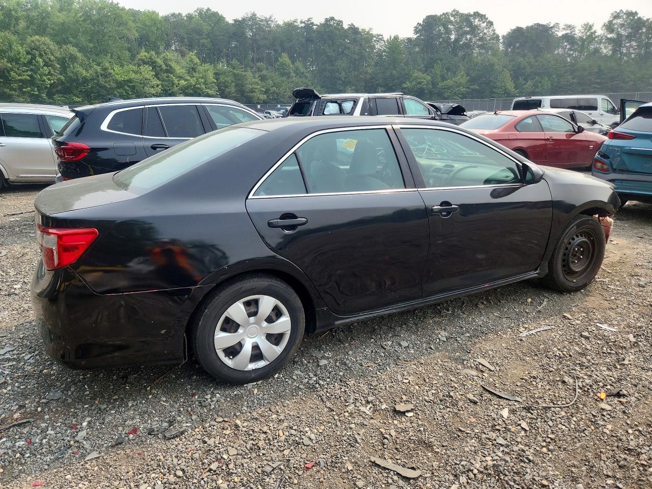 2014 TOYOTA CAMRY